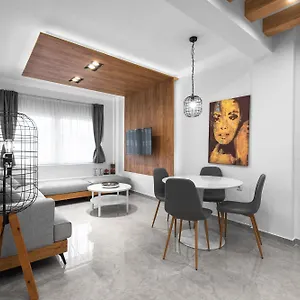 Wood N White, Nilie Hospitality Mgmt Apartment Thessaloniki